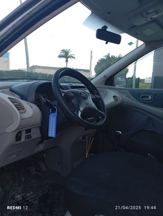 Nissan Almera Tino 2.2 Di Ambience