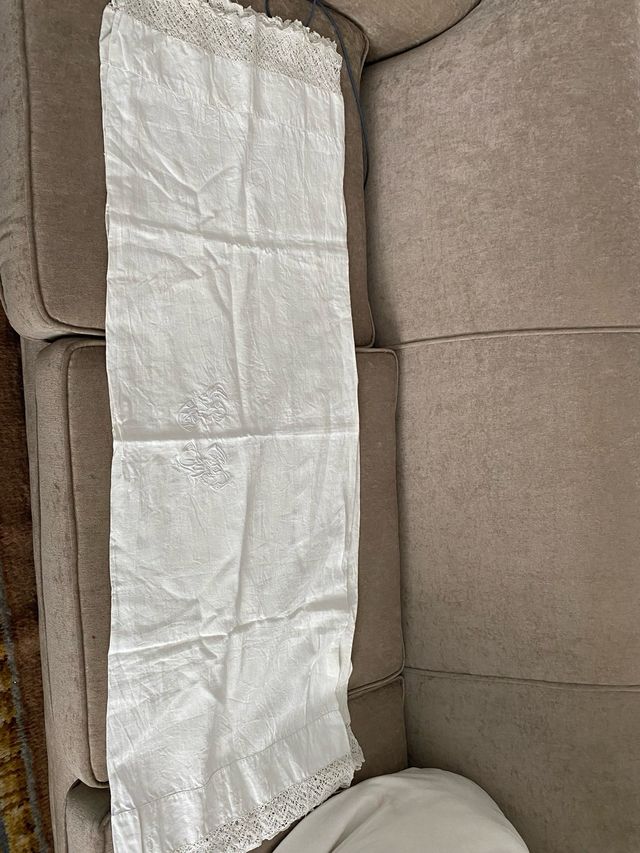 Sabanas muy antiguas de lino-hilo