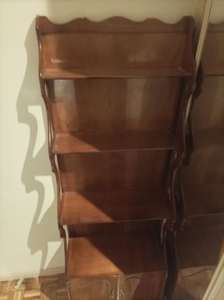 Estantería de madera