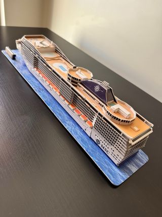 Barco MSC crucero maqueta 53x10cm