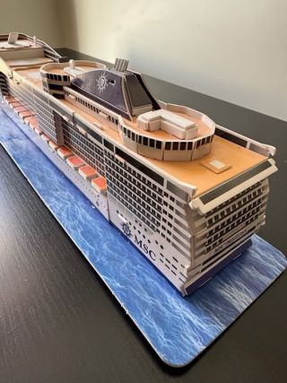 Barco MSC crucero maqueta 53x10cm