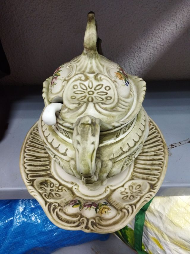 Sopera con bandeja y cazo 40x30