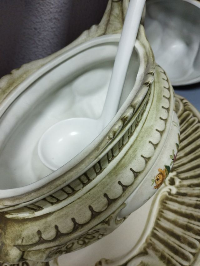 Sopera con bandeja y cazo 40x30