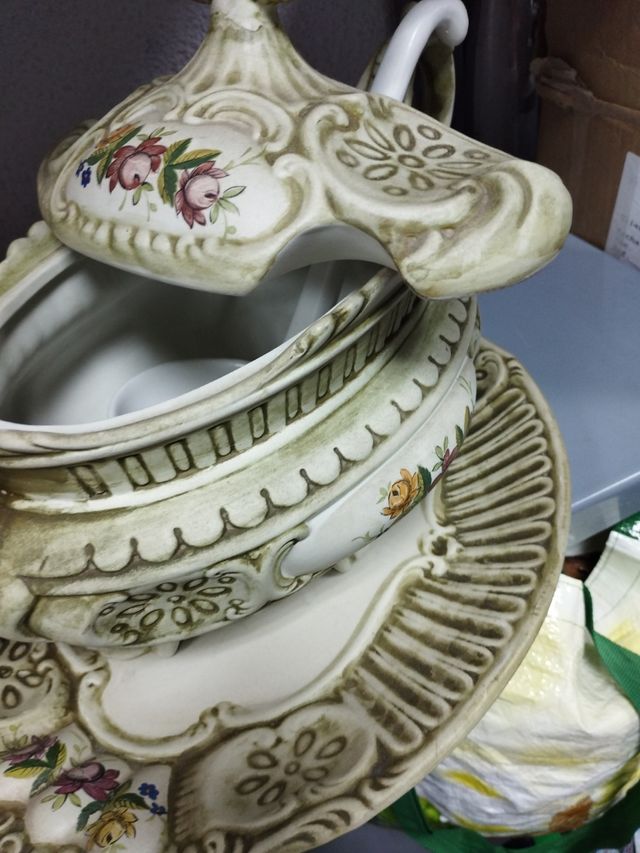 Sopera con bandeja y cazo 40x30