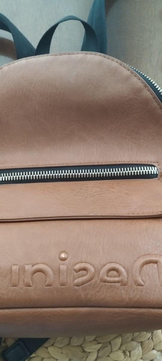 Mochila Desigual marrón