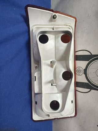 Renault 18 piloto trasero derecho