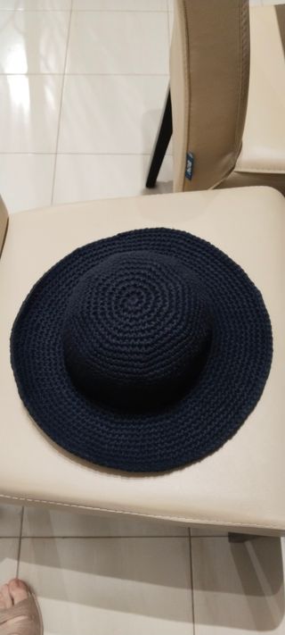 Sombrero tejido a mano beige, varios colores.