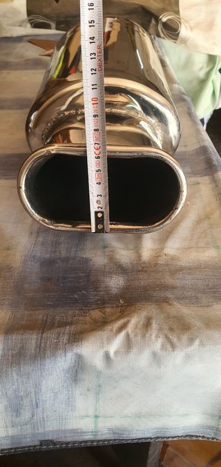 Cola de escape Xcese