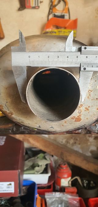 Cola de escape Xcese