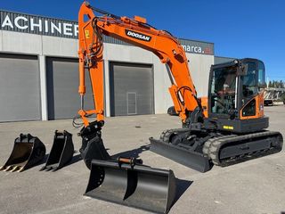 MINI EXCAVADORA DE CADENAS DOOSAN DX85 R.
