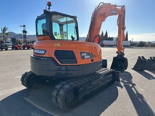 MINI EXCAVADORA DE CADENAS DOOSAN DX85 R.
