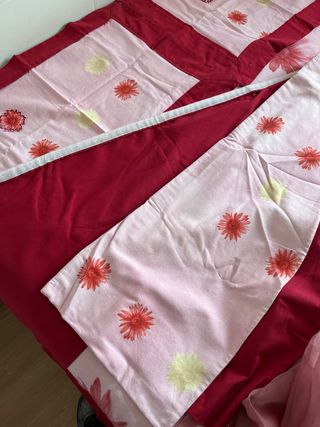 Funda nórdica cama matrimonio y cortinas.