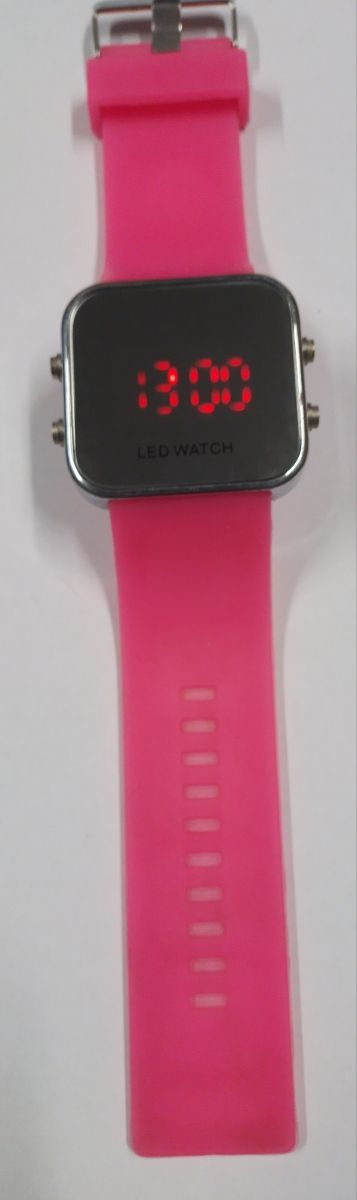 Orologio da polso a specchio. 