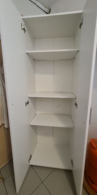 Mueble blanco lacado dos puertas