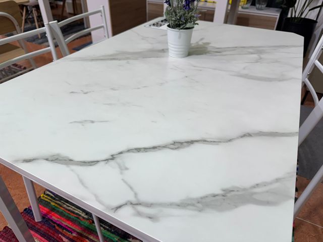 PROMOCION DE MESA CON 4 SILLAS 110CM