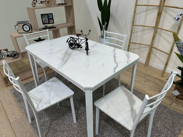 PROMOCION DE MESA CON 4 SILLAS 110CM