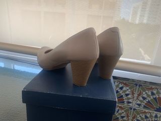 Zapato piel salon clasico beige