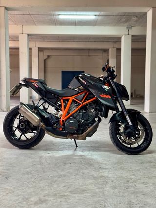 KTM 1290 Superduke R - Moto Impecable