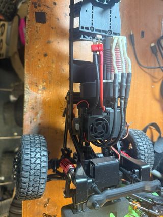 RC Cen Racing Ford F-450 - Caminhão