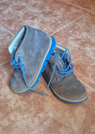 Zapatillas niño grises y azules