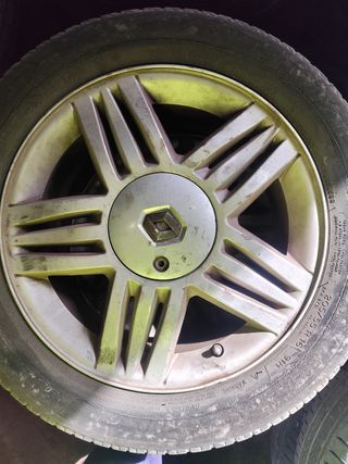 Llantas Renault en 16