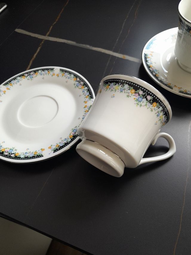 Tazas con platos