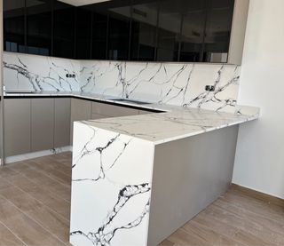 Encimeras Mármol Granito Cuarzo y Porcelánico