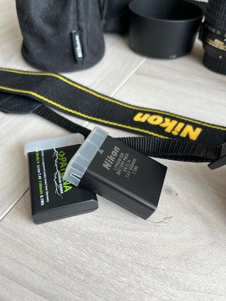 Nikon D5200 + 3 objetivos