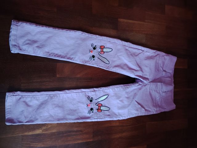 Pantalones niña conejo lila