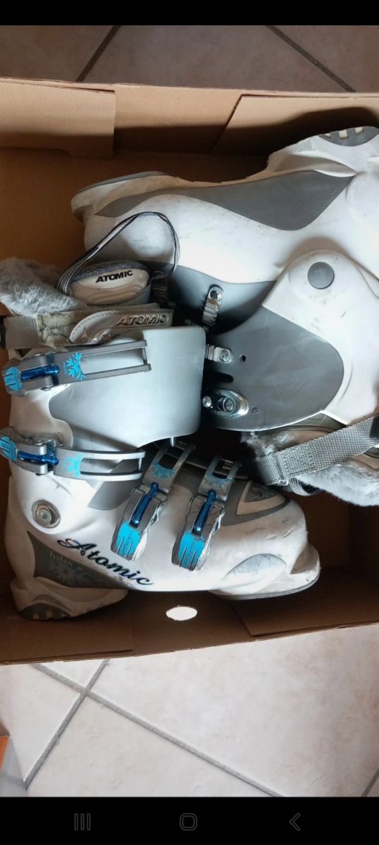 Scarponi Sci Atomic usati