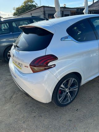 Peugeot 208 GTI 2016