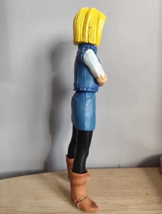 Figura androide N 18 Dragon Ball 20 cm