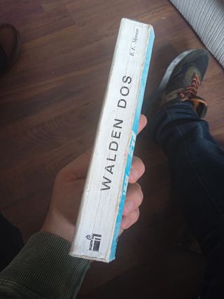 B.F. SKINNER, WALDEN DOS