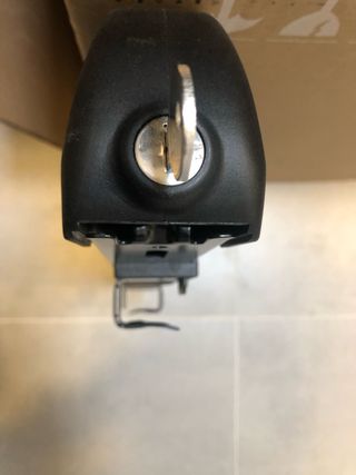 PORTAESQUÍS VOLVO CON LLAVE