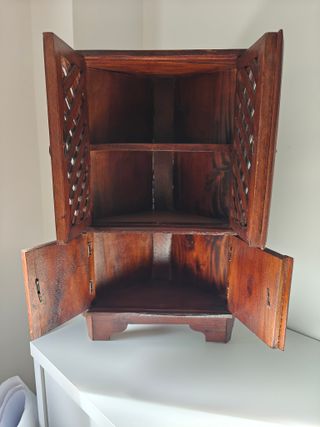 Mueble esquinero antiguo de madera – Vintage