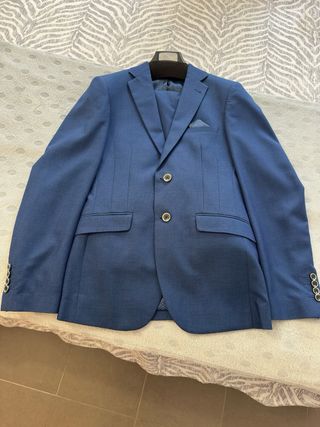 Traje azul