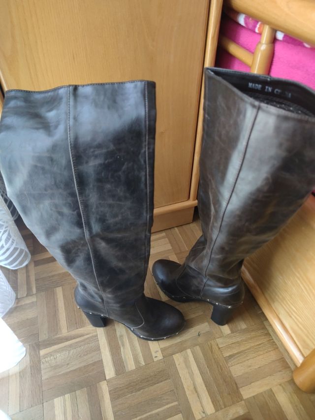 Botas altas marrones