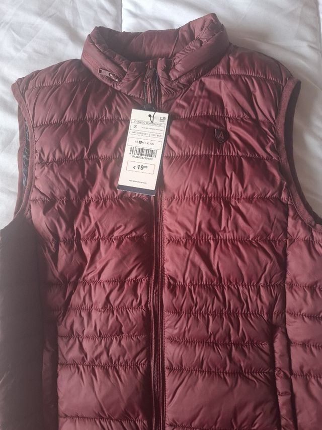 Chaleco y camisa Álvaro Moreno