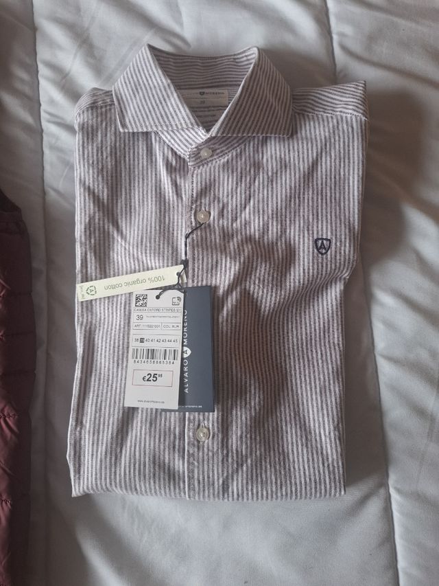 Chaleco y camisa Álvaro Moreno