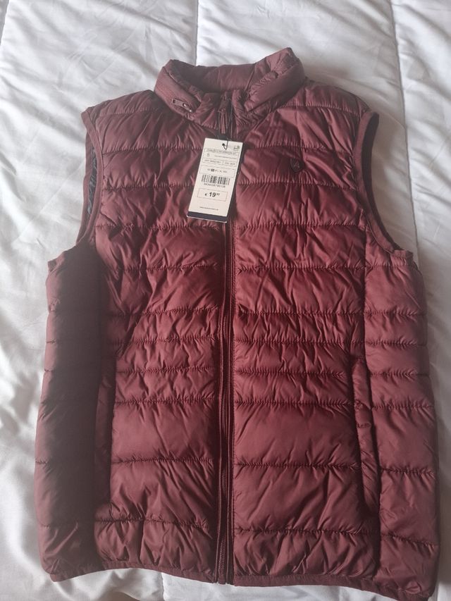 Chaleco y camisa Álvaro Moreno