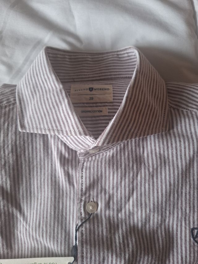 Chaleco y camisa Álvaro Moreno