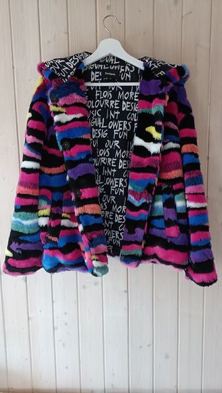 Abrigo Desigual estilo Bad Gyal
