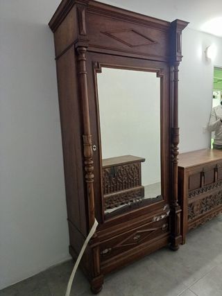 Armario Antiguo Estilo Alfonsino