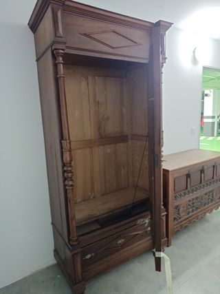 Armario Antiguo Estilo Alfonsino