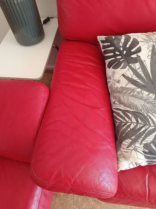 Juego de sillones de piel 3 y dos plazas rojos