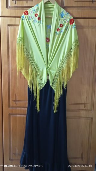 Traje Flamenca: Mantón Verde