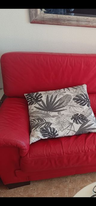 Juego de sillones de piel rojos  de 3 + 2 plazas