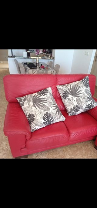 Juego de sillones de piel rojos  de 3 + 2 plazas