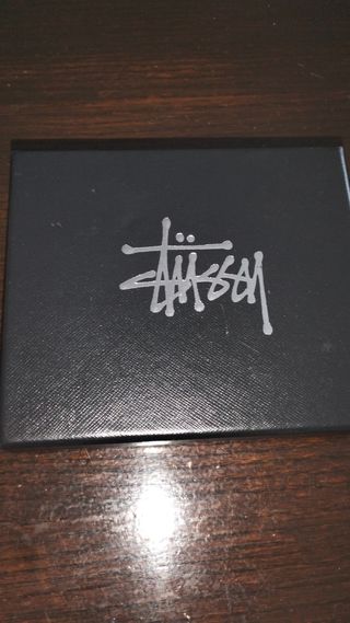 Cartera Stussy azul y blanca