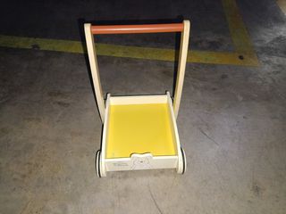 Correpasillos madera infantil